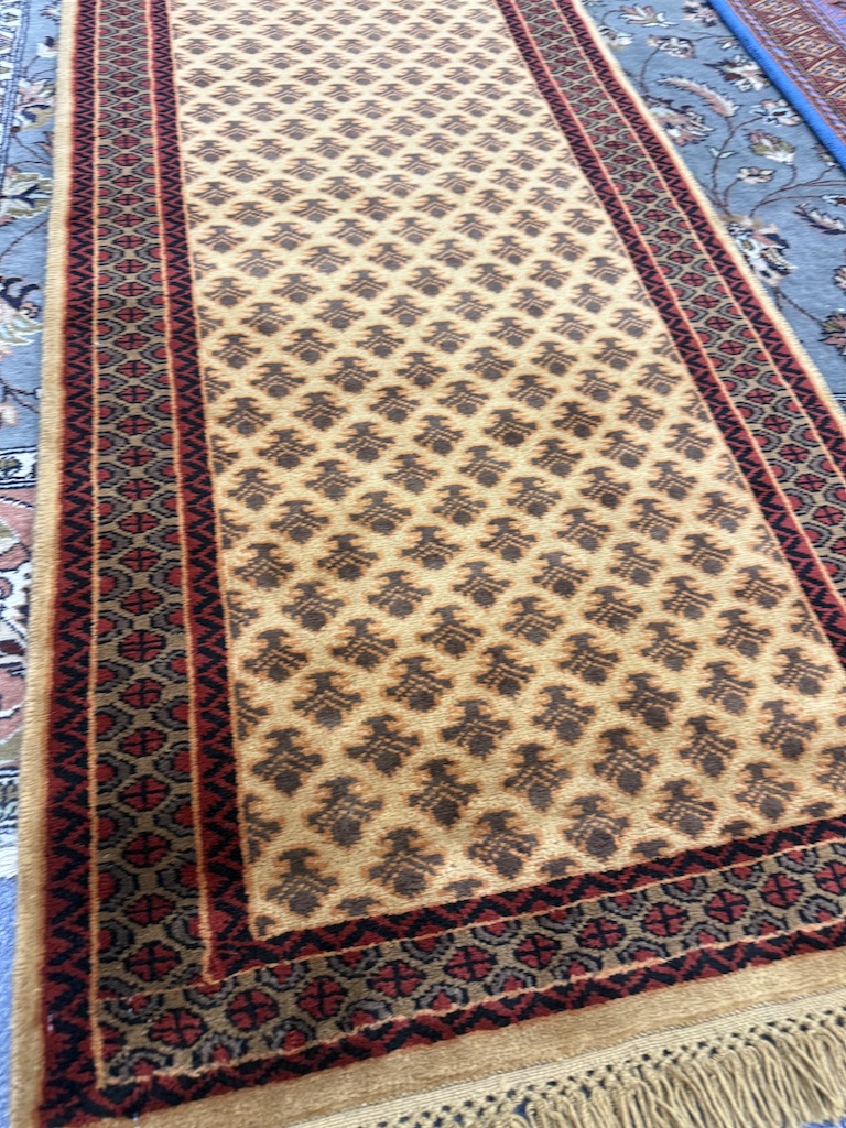Code 9218 Contemporary Tribal Design Runner 313x80cm Hand knotted - Image 2