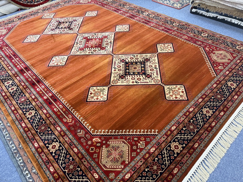 Code 9318 Persian Shiraz Tribal Design 350x250cm Machine Made - Image 2