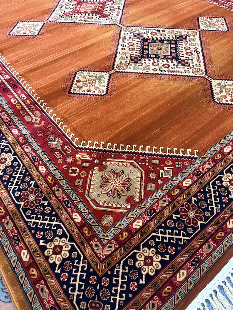 Code 9318 Persian Shiraz Tribal Design 350x250cm Machine Made - Image 3