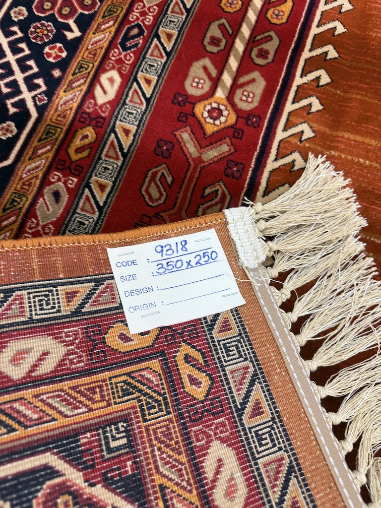 Code 9318 Persian Shiraz Tribal Design 350x250cm Machine Made - Image 5